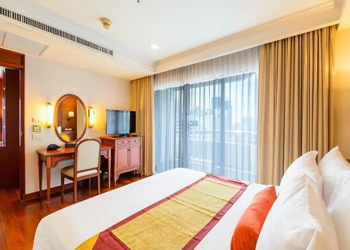 Centre Point Sukhumvit 10