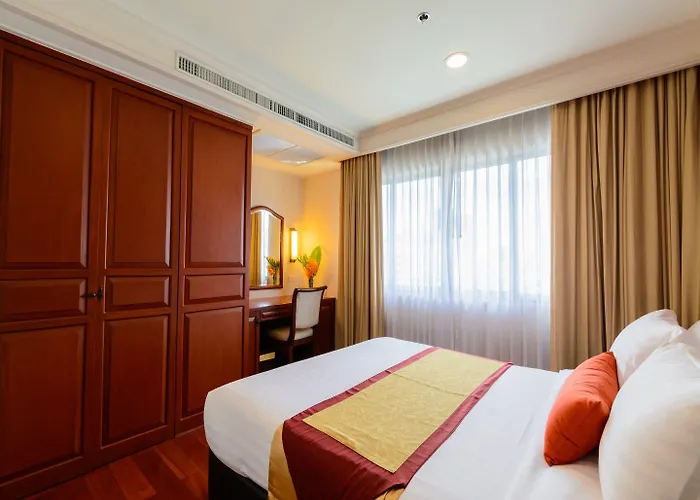 Centre Point Sukhumvit 10 4*