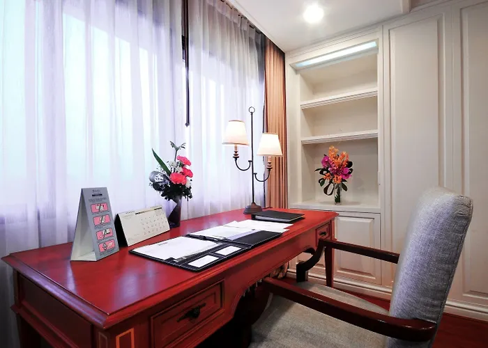 Hotel Centre Point Sukhumvit 10 4*
