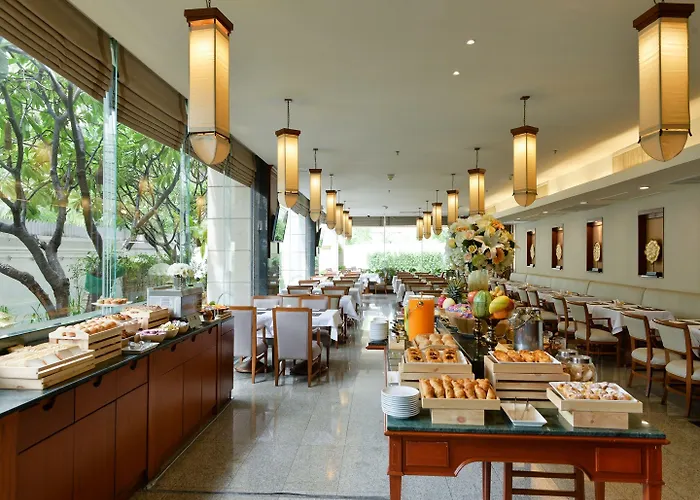 Centre Point Sukhumvit 10 4* Bangkok