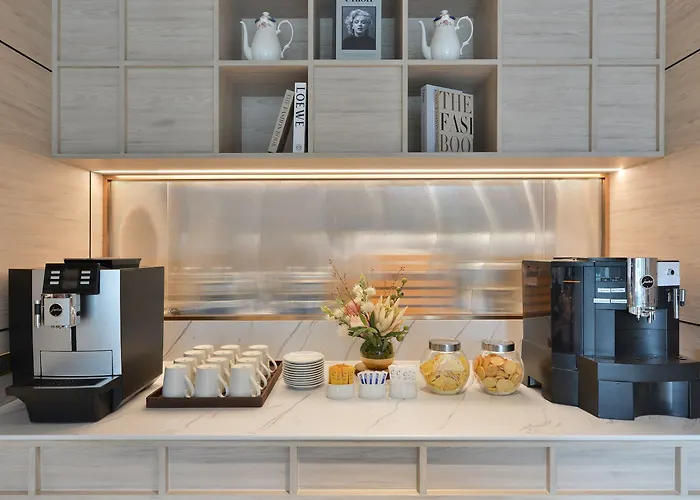 Hotel Centre Point Sukhumvit 10 4*