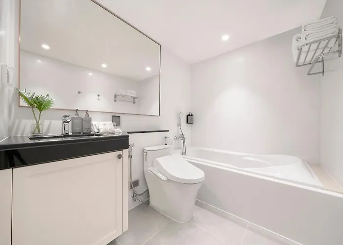 Hotel Centre Point Sukhumvit 10 4*